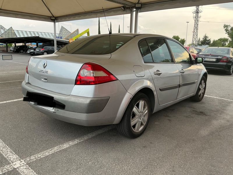 Renault Megane 1.5 dCi Dynamique Confort 2005 – снимка 2