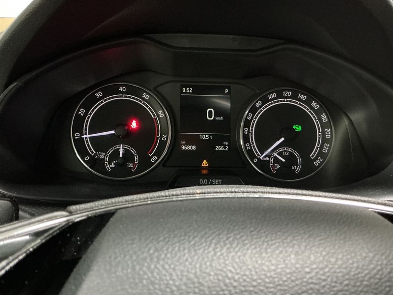 Skoda Kamiq 1.0 TSI Ambition 2021 – снимка 18
