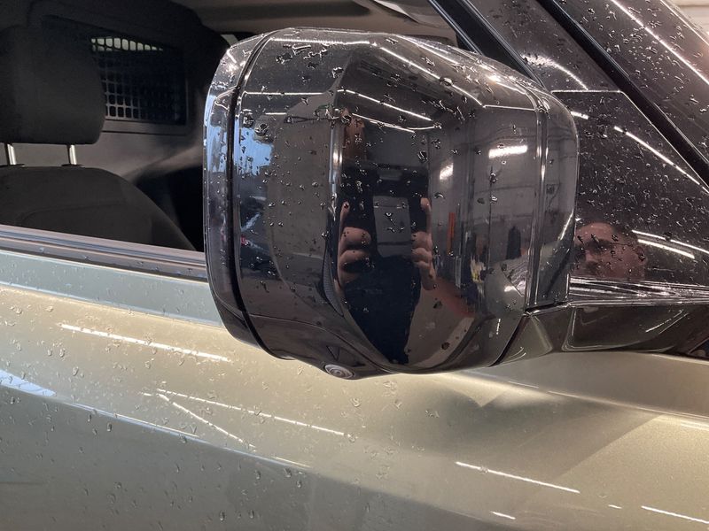 Land Rover Defender D200 Mild-Hybrid 90 Hard Top 2023 – снимка 23