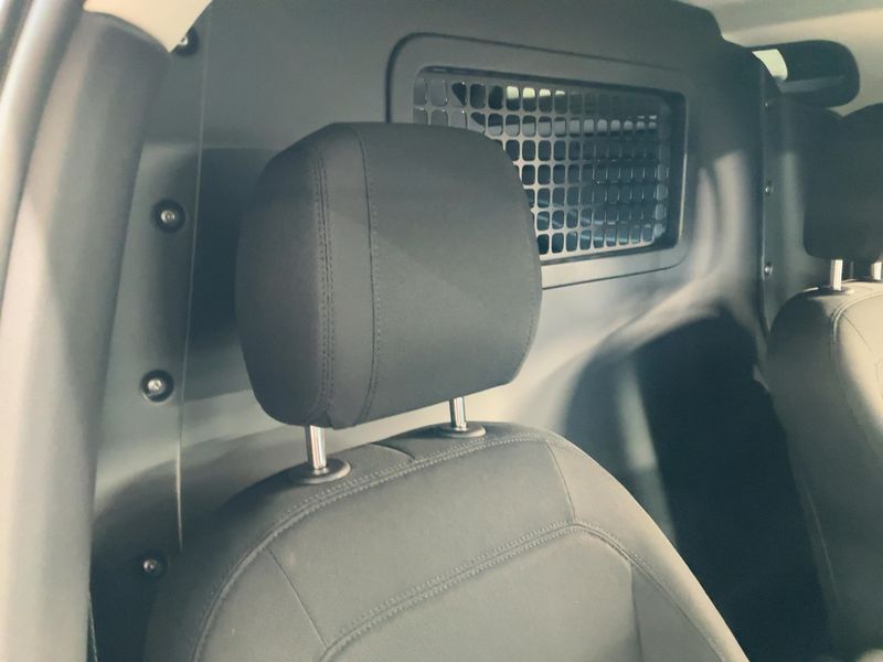 Land Rover Defender D200 Mild-Hybrid 90 Hard Top 2023 – снимка 19