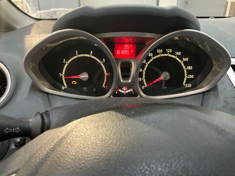 Ford Fiesta 1.4 LPG Titanium 2010 – снимка 4