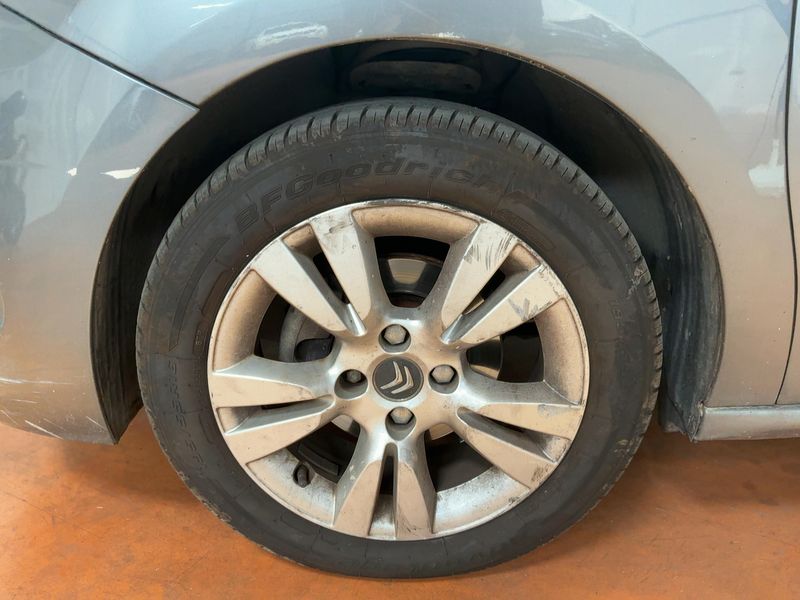 Citroen DS3 1.6 HDi SoChic 2011 – снимка 3