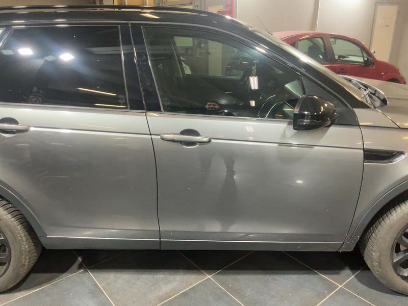 Land Rover Discovery Sport 2.0 Td4 SE AWD 2017 – снимка 10