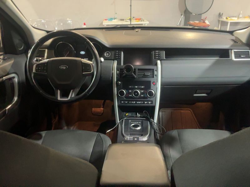 Land Rover Discovery Sport 2.0 Td4 SE AWD 2017 – снимка 17