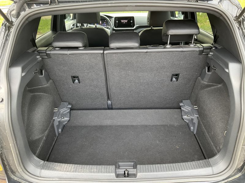 Volkswagen T-Cross 1.0 TSI R-Line 2025 – снимка 9
