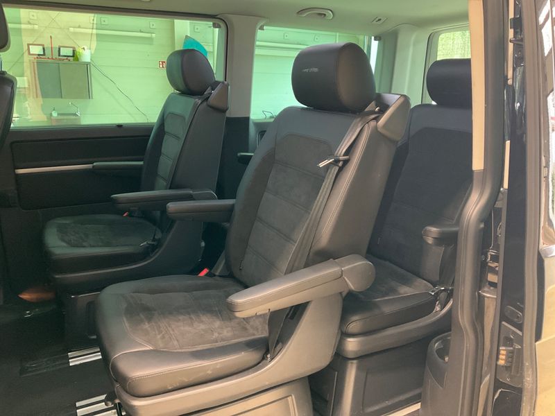 Volkswagen T6 Multivan 2.0 TDI Highline 4Motion 2018 – снимка 27