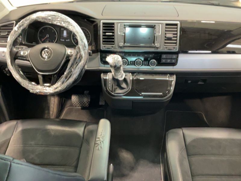 Volkswagen T6 Multivan 2.0 TDI Highline 4Motion 2018 – снимка 17