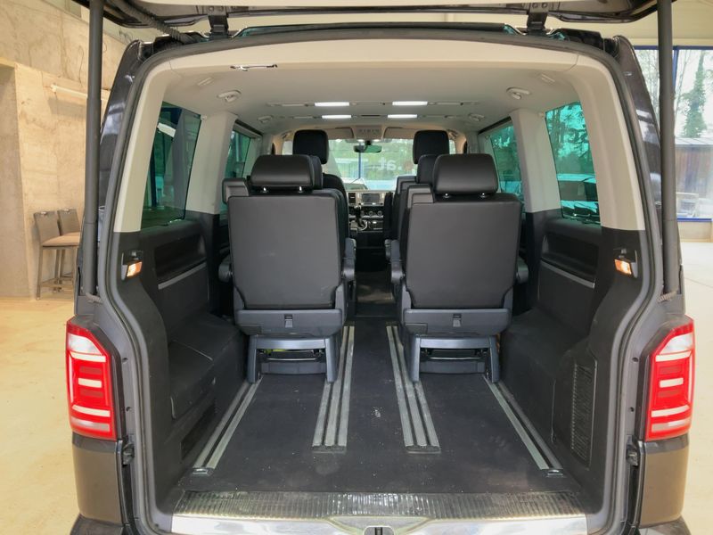 Volkswagen T6 Multivan 2.0 TDI Highline 4Motion 2018 – снимка 15