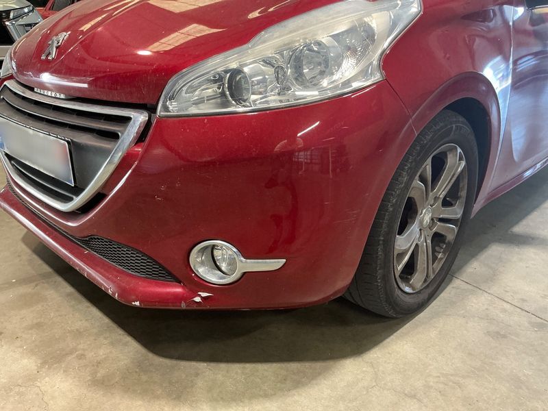 Peugeot 208 1.6 Allure 2014 – снимка 32