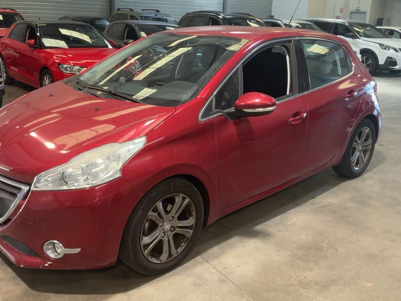 Peugeot 208 1.6 Allure 2014 – снимка 2