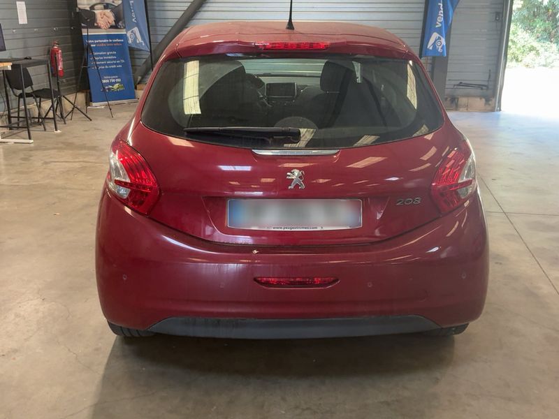 Peugeot 208 1.6 Allure 2014 – снимка 7