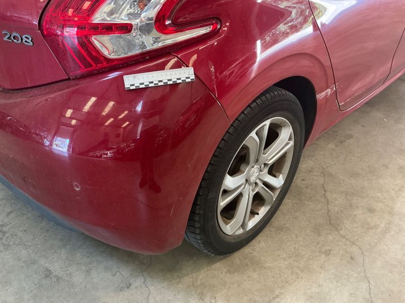 Peugeot 208 1.6 Allure 2014 – снимка 31