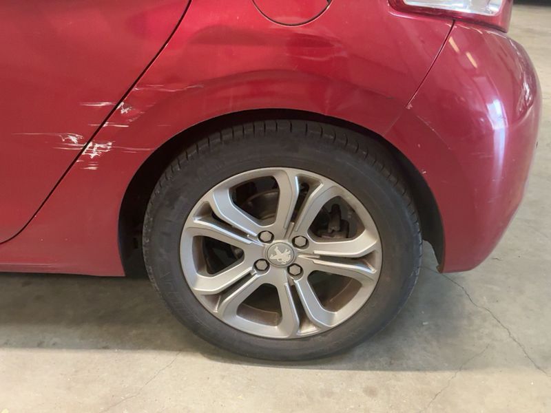 Peugeot 208 1.6 Allure 2014 – снимка 5