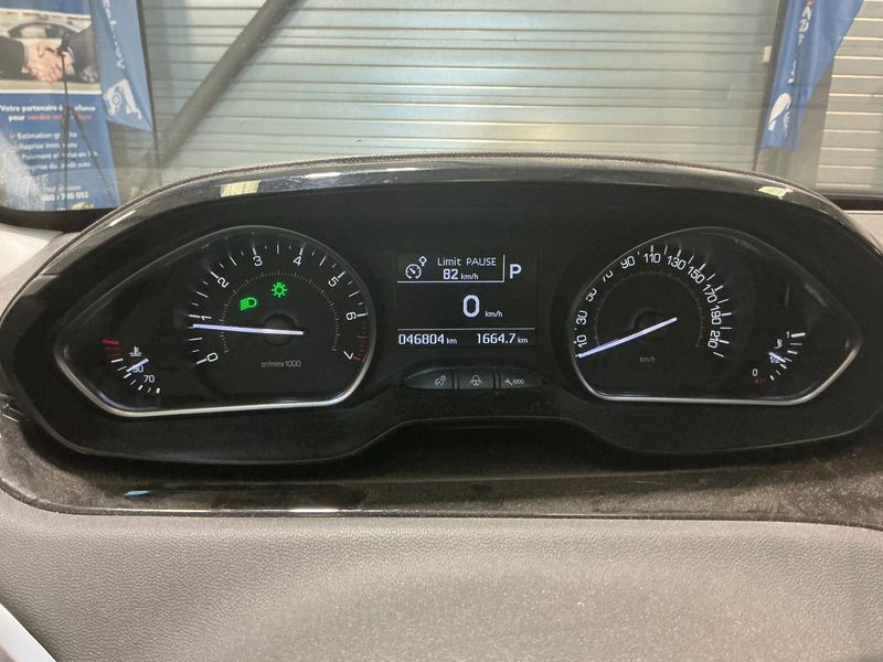 Peugeot 208 1.6 Allure 2014 – снимка 18