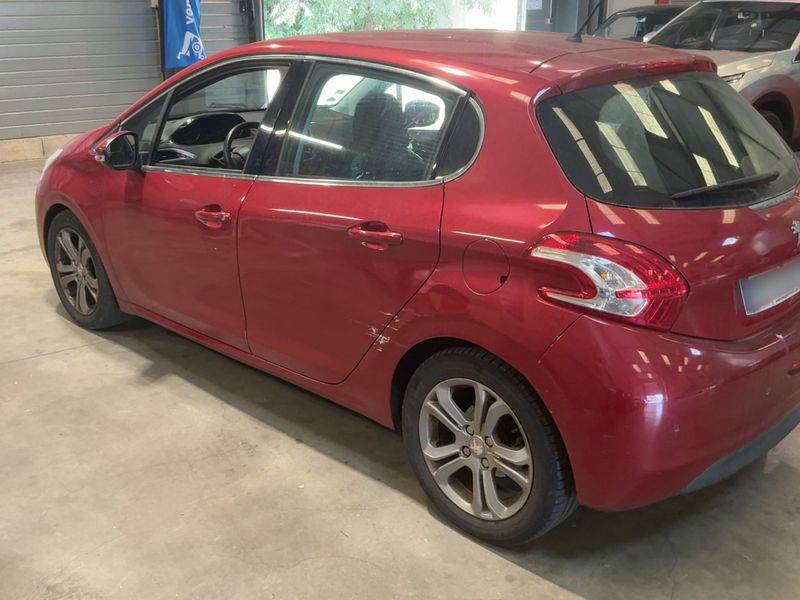 Peugeot 208 1.6 Allure 2014 – снимка 6