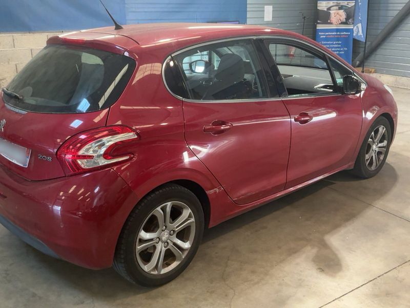 Peugeot 208 1.6 Allure 2014 – снимка 8