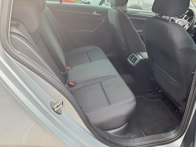 Volkswagen Golf VII 2.0 TDI United Start-Stopp 2020 – снимка 19