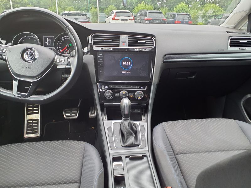 Volkswagen Golf VII 2.0 TDI United Start-Stopp 2020 – снимка 17