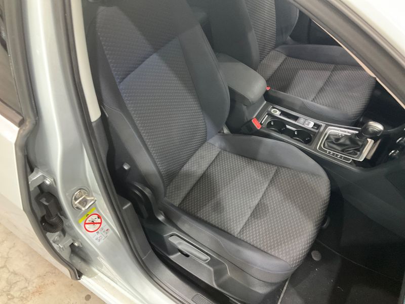 Volkswagen Golf VII 2.0 TDI United Start-Stopp 2020 – снимка 37