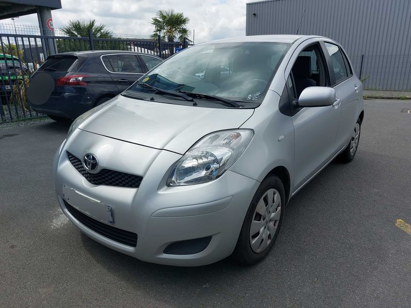 Toyota Yaris 1.4 D-4D Confort 2009 – снимка 1
