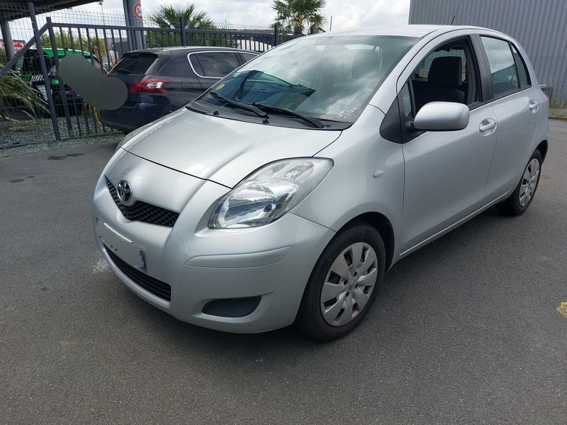 Toyota Yaris 1.4 D-4D Confort 2009 – снимка 2