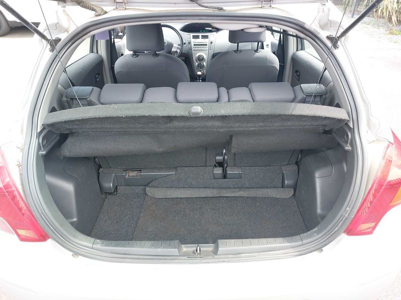 Toyota Yaris 1.4 D-4D Confort 2009 – снимка 9