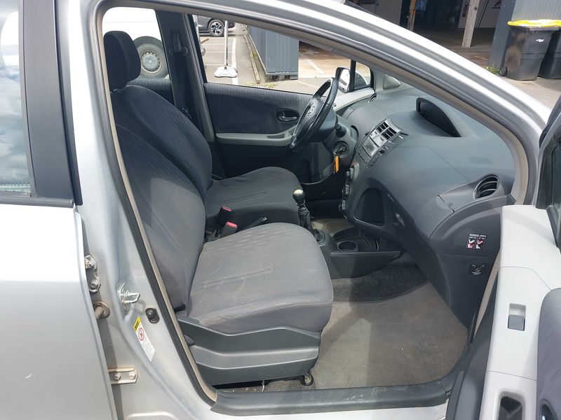Toyota Yaris 1.4 D-4D Confort 2009 – снимка 10
