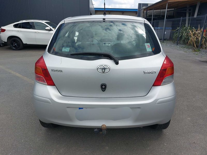 Toyota Yaris 1.4 D-4D Confort 2009 – снимка 4