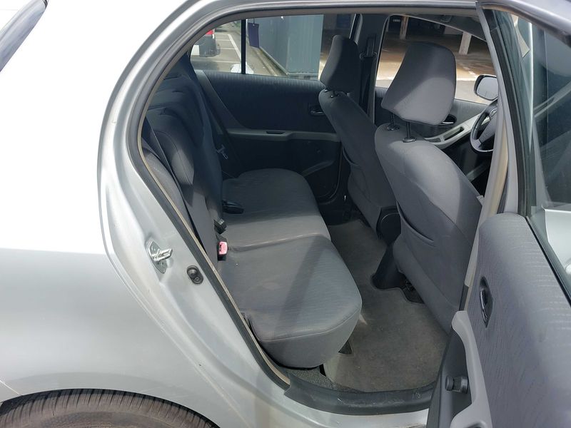 Toyota Yaris 1.4 D-4D Confort 2009 – снимка 13