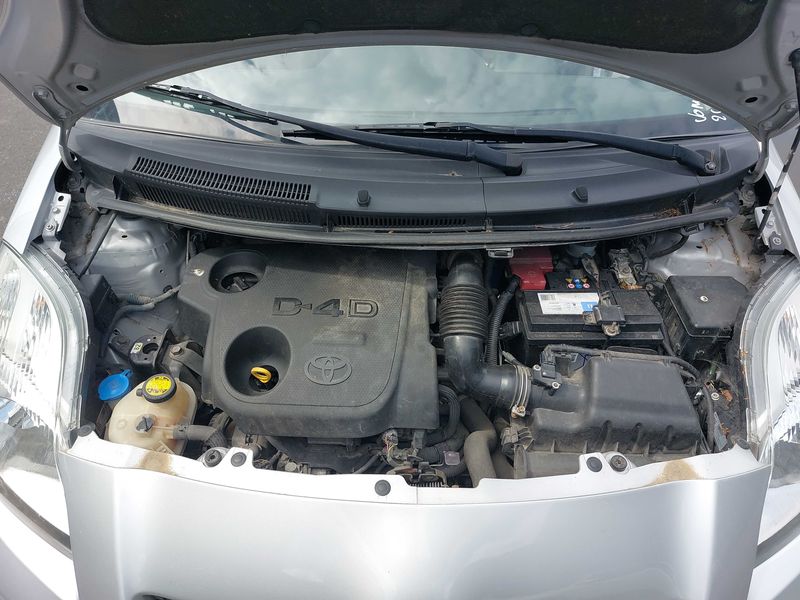 Toyota Yaris 1.4 D-4D Confort 2009 – снимка 8