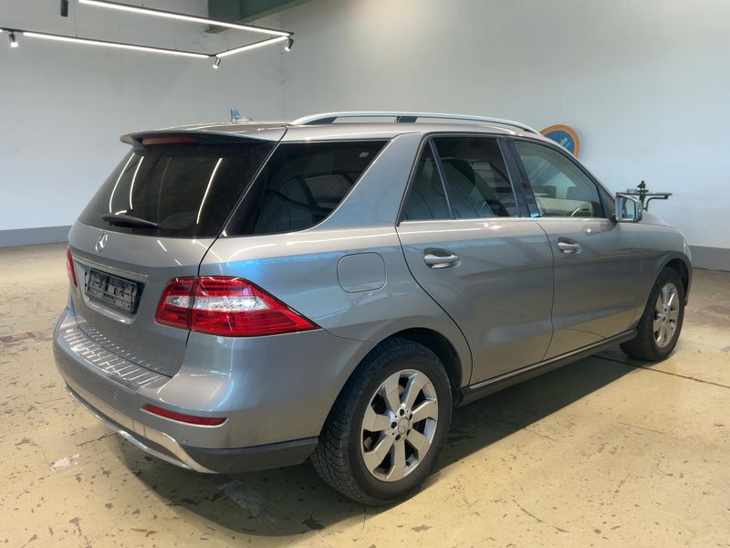 Mercedes-Benz M-Klasse ML 350 BlueEfficiency 2013 – снимка 8