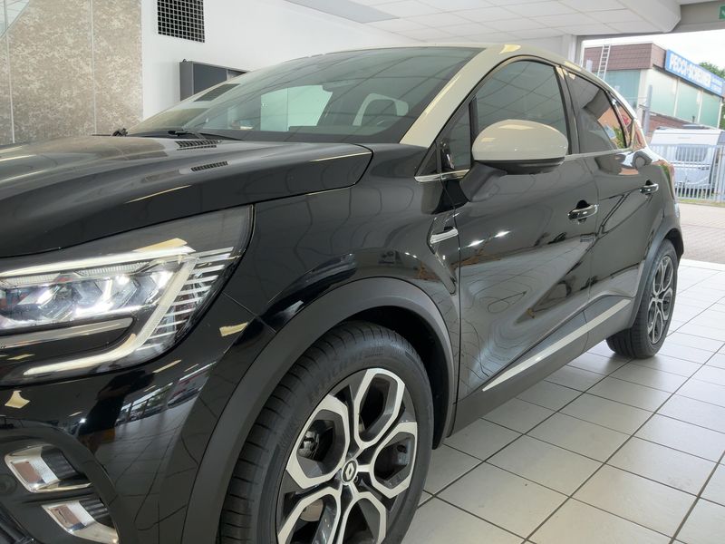Renault Captur 1.3 TCe Intens 2021 – снимка 2
