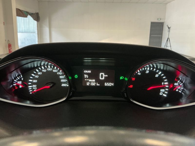 Peugeot 308 1.6 Blue-HDi Style 2017 – снимка 18