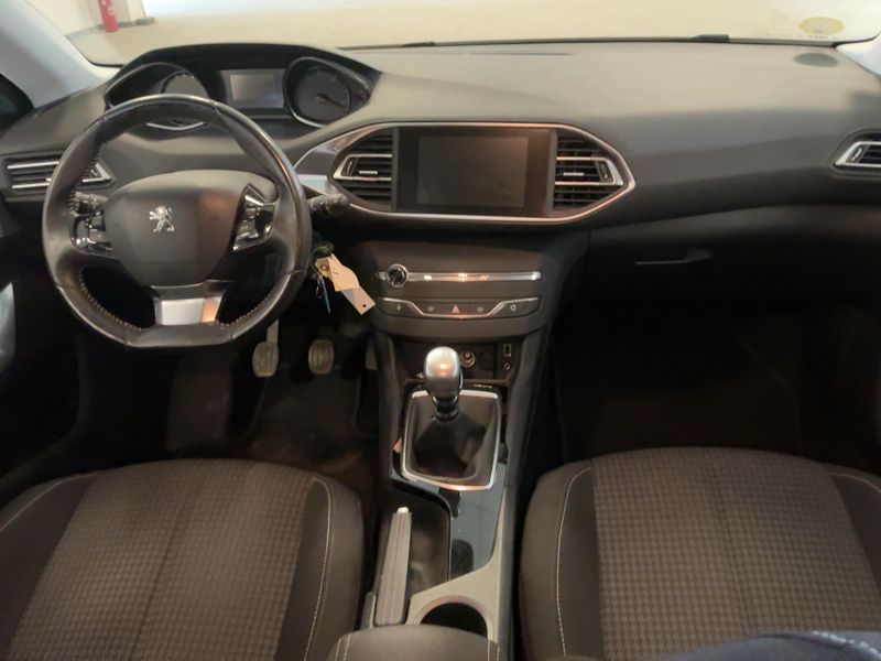 Peugeot 308 1.6 Blue-HDi Style 2017 – снимка 17