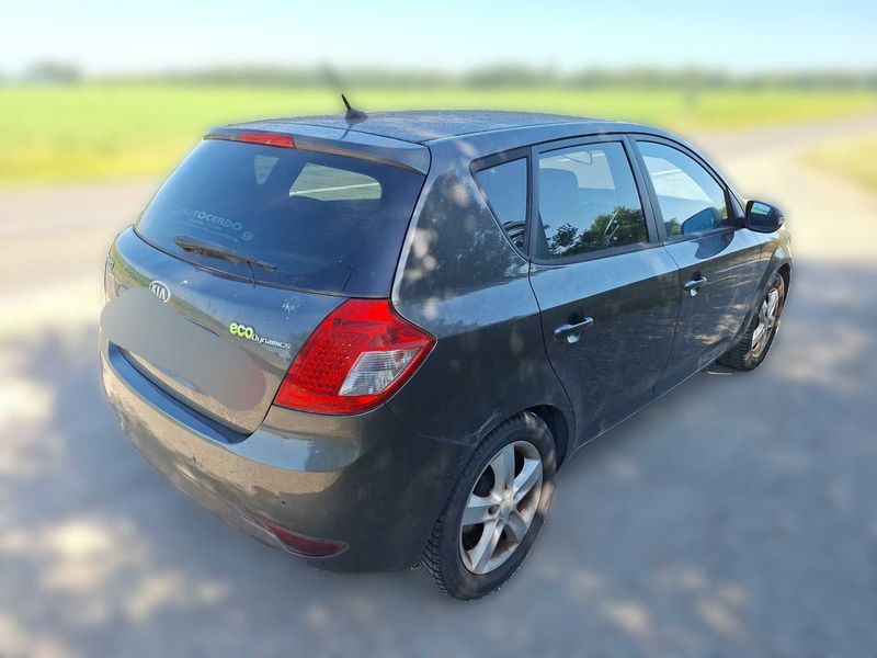 Kia cee'd 1.6 CRDi Active 2011 – снимка 5