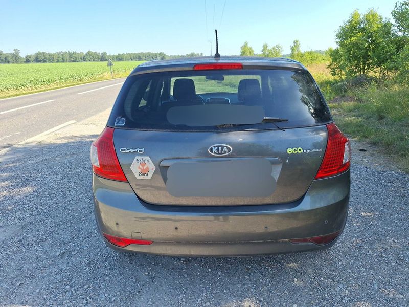 Kia cee'd 1.6 CRDi Active 2011 – снимка 4