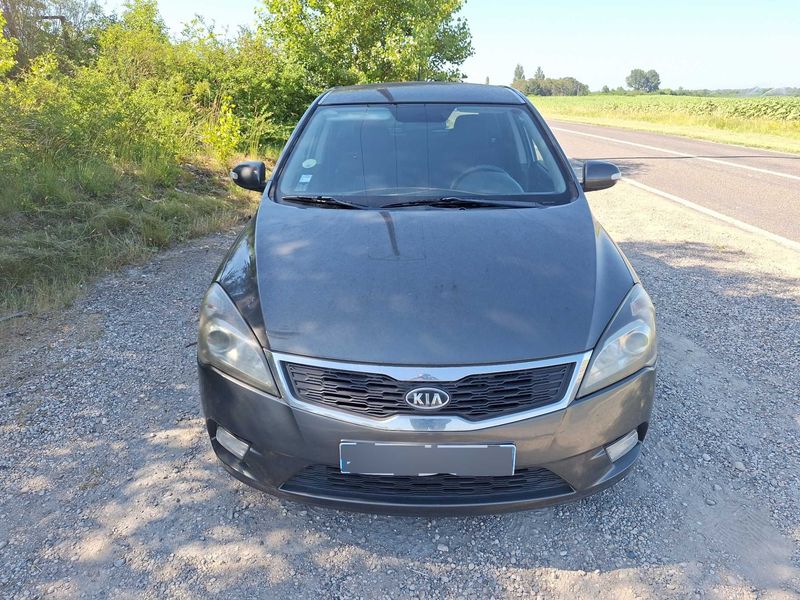 Kia cee'd 1.6 CRDi Active 2011 – снимка 7
