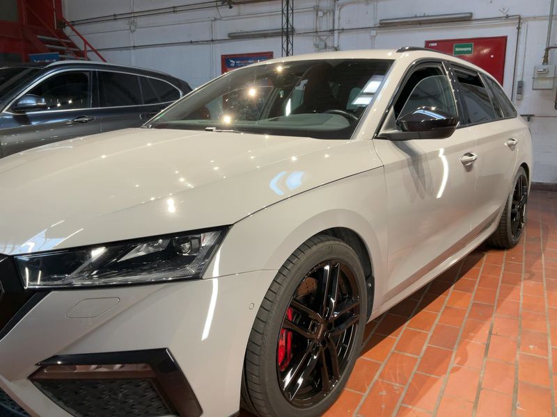Skoda Octavia 2.0 TSI RS 2021 – снимка 2