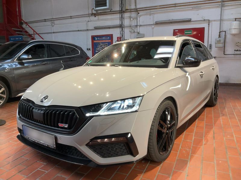 Skoda Octavia 2.0 TSI RS 2021 – снимка 1