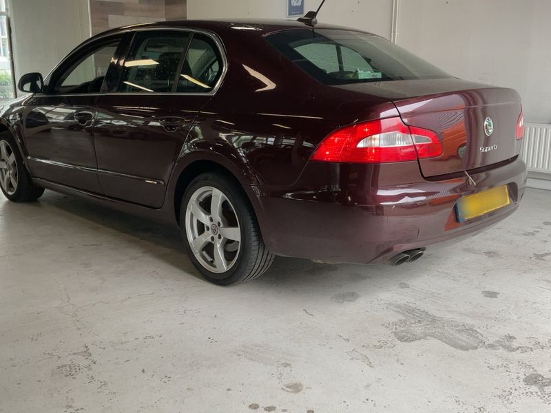 Skoda Superb 1.8 TSI Comfort 2009 – снимка 6