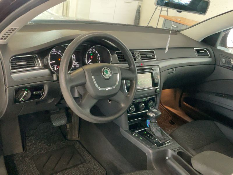 Skoda Superb 1.8 TSI Comfort 2009 – снимка 17