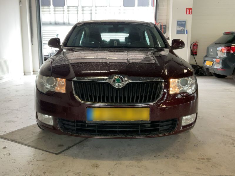 Skoda Superb 1.8 TSI Comfort 2009 – снимка 14