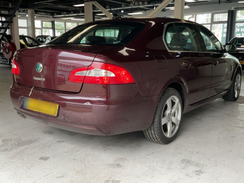 Skoda Superb 1.8 TSI Comfort 2009 – снимка 8