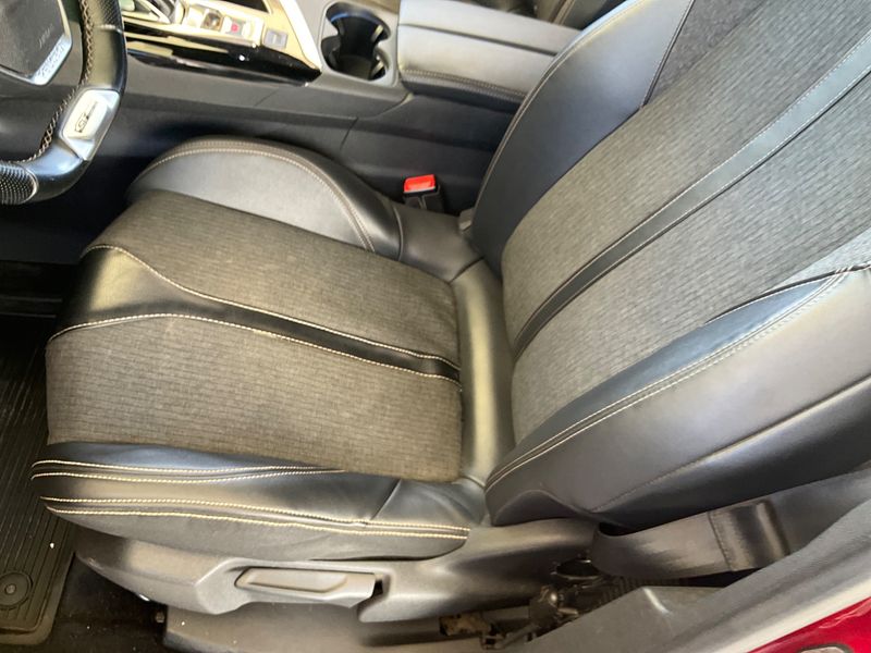 Peugeot 3008 1.5 Blue-HDi GT Line 2019 – снимка 26