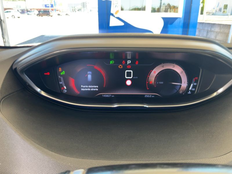 Peugeot 3008 1.5 Blue-HDi GT Line 2019 – снимка 18