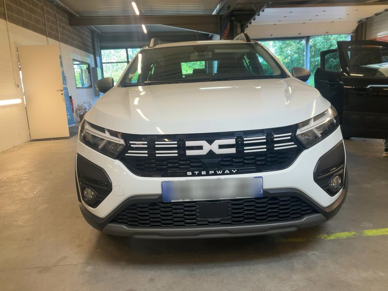 Dacia Sandero 1.0 TCe LPG Stepway Expression 2023 – снимка 14