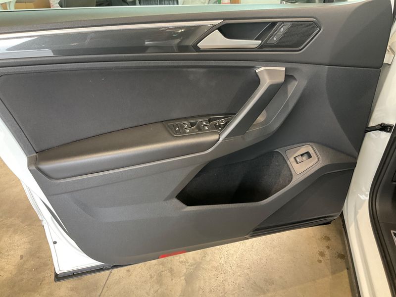 Volkswagen Tiguan 2.0 TSI 4Motion BlueMotion Tech 2020 – снимка 22