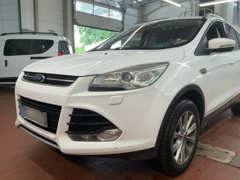 Ford Kuga 2.0 TDCi Titanium 2015 – снимка 2
