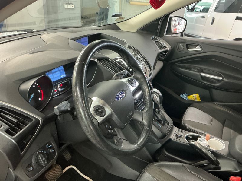 Ford Kuga 2.0 TDCi Titanium 2015 – снимка 23