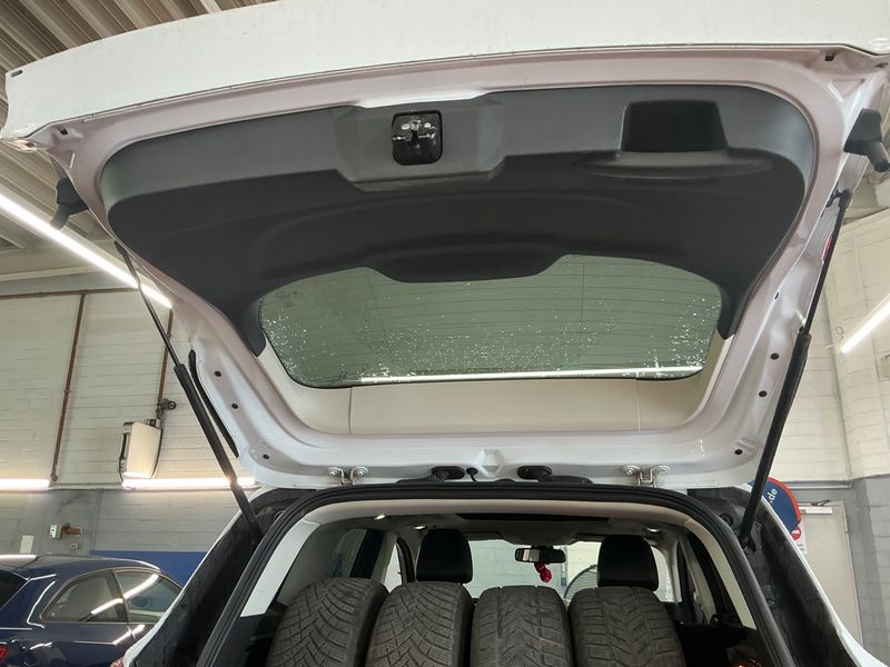 Ford Kuga 2.0 TDCi Titanium 2015 – снимка 22
